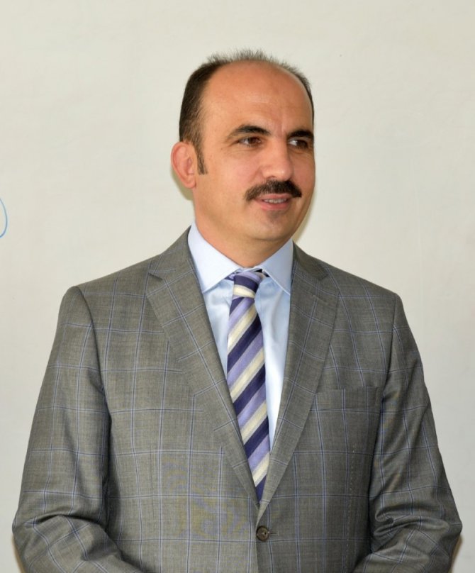 Başkan Altay, İslami İlimler Fakültesini ziyaret etti