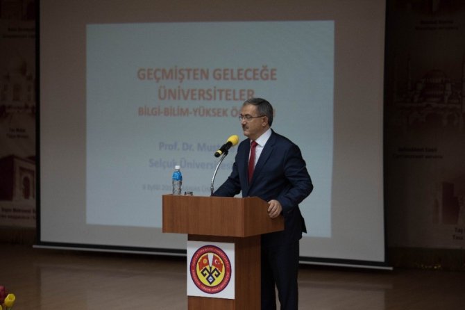 Kırgızistan Türkiye Manas Üniversitesi’nde ilk ders Rektör Şahin’den