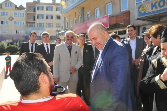 Akşehir Belediyesinden aşure ikramı