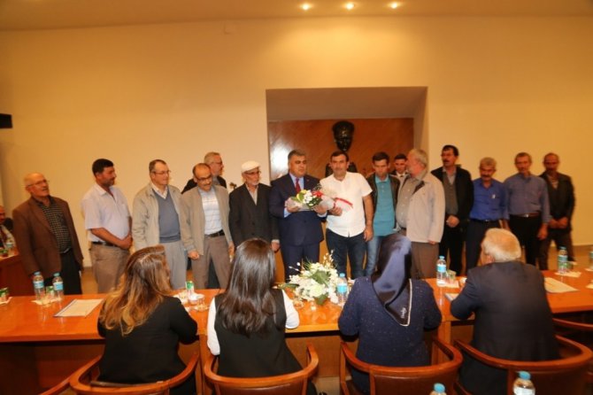 Başkan Özgüven’e vatandaşlardan teşekkür ziyareti
