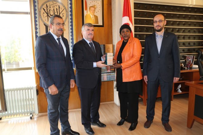 Nijer Ankara Büyükelçisi, Başkan Akyürek ile görüştü