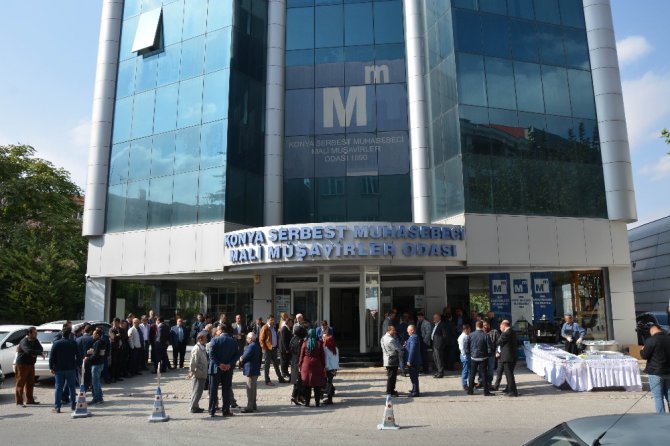 Konya SMMMO’dan aşure ikramı