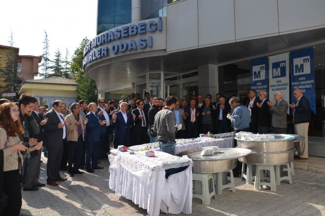 Konya SMMMO’dan aşure ikramı