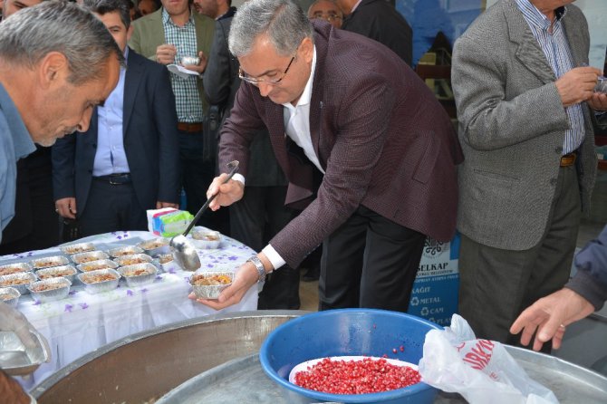 Konya SMMMO’dan aşure ikramı