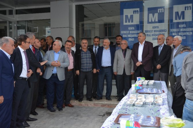 Konya SMMMO’dan aşure ikramı