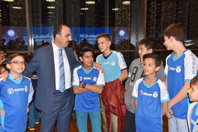Başkan Altay spor yatırımlarını anlattı