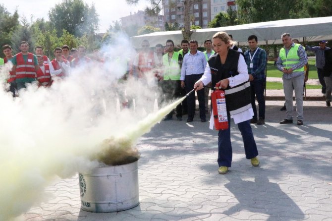 Afet ve yangın tatbikatı gerçeğini aratmadı