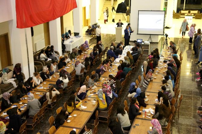 Aksaray Belediyesi 14 bin öğrenciye aşure ikramında bulundu