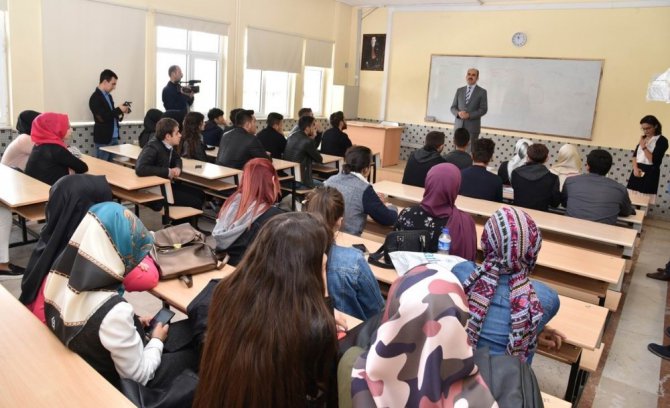 Başkan Altay, Konya’ya ilk kez gelen gençlerle buluştu