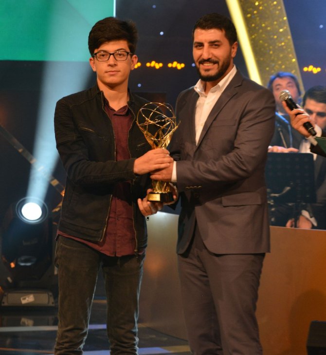 NEÜ Akademedya’ya’ya TRT’den iki ödül