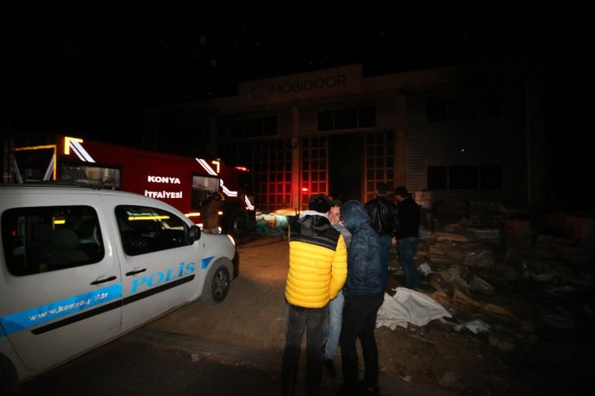 Beyşehir’de mobilya fabrikasında yangın