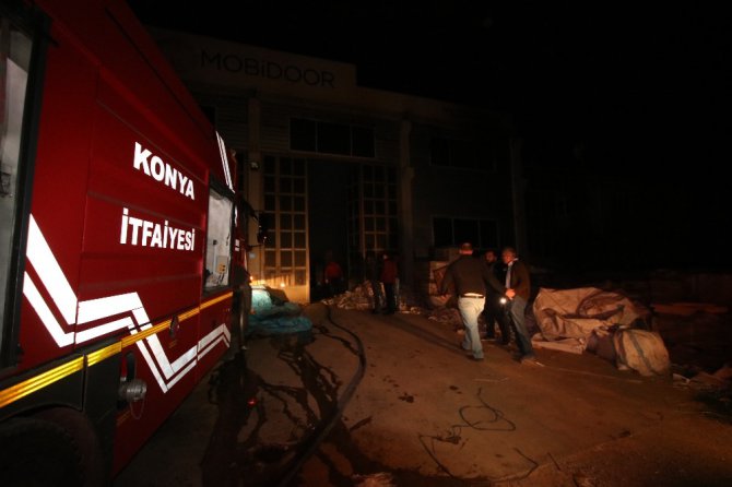 Beyşehir’de mobilya fabrikasında yangın
