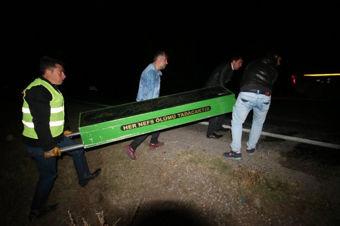 Minibüs takla attı: 1 ölü