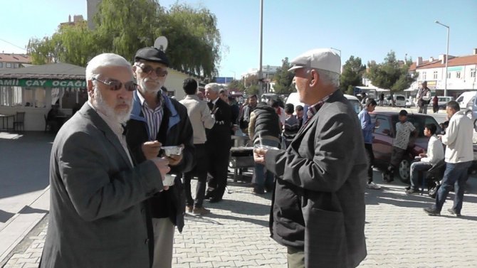 Kulu’da vatandaşlara aşure ikramı