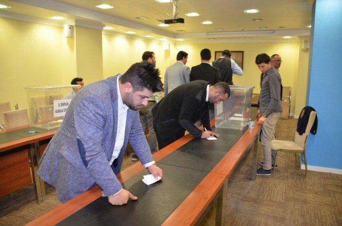 AK Parti Konya il teşkilatında temayül yoklaması