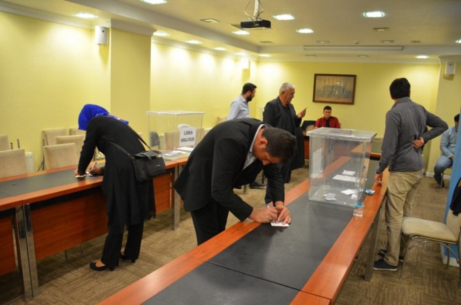 AK Parti Konya il teşkilatında temayül yoklaması