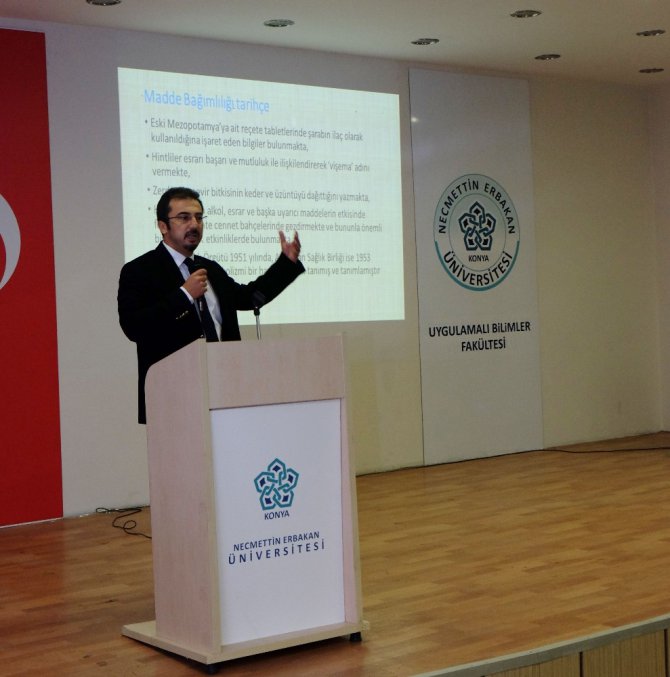 NEÜ’lü öğrenciler madde bağımlılığı konusunda bilgilendirildi