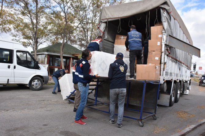 Aksaray’da 105 bin 650 paket kaçak sigara ele geçirildi