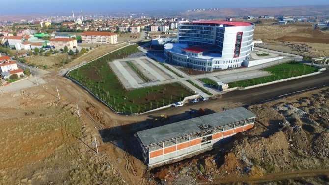 Beyşehir’de yeni devlet hastanesi hizmet için gün sayıyor
