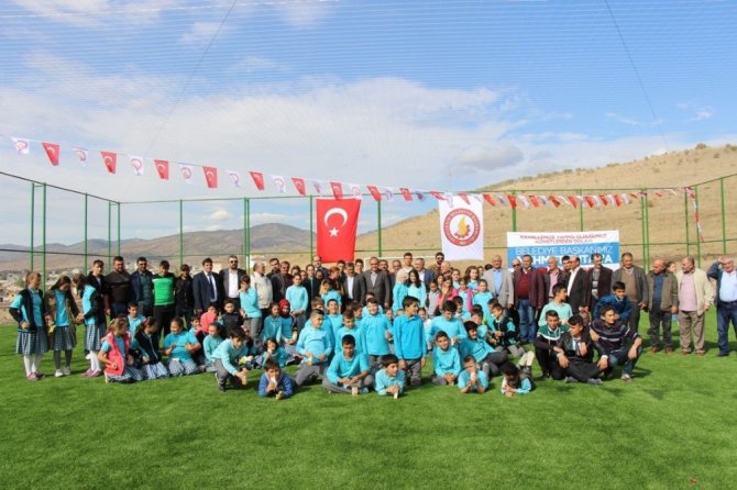 Seydişehir Ortakaraören Mahallesinde sentetik çim saha açılışı