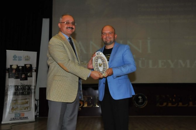 Yazar Talha Uğurluel Akşehir’de Kanuni’yi anlattı