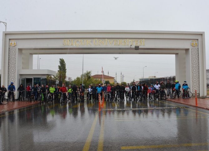 Selçuk Üniversitesi’nde 29 Ekim Cumhuriyet Bayramı Bisiklet Turu