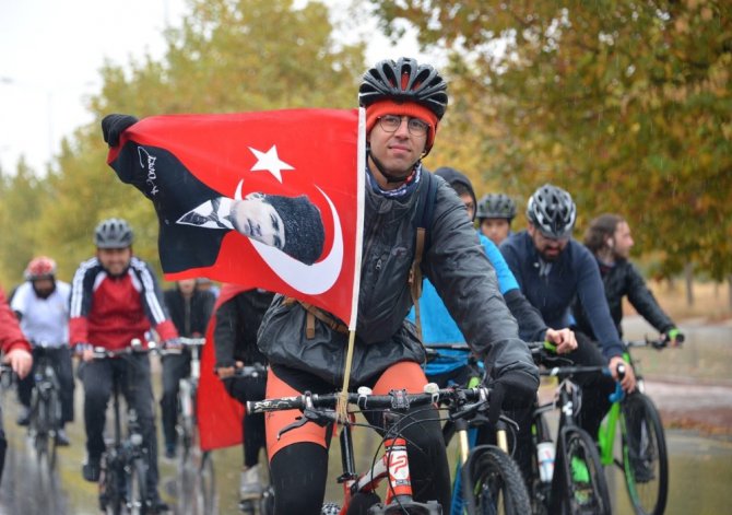 Selçuk Üniversitesi’nde 29 Ekim Cumhuriyet Bayramı Bisiklet Turu