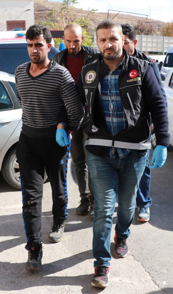 Aksaray’da Suriyeliler 220 kilo esrarla yakalandı
