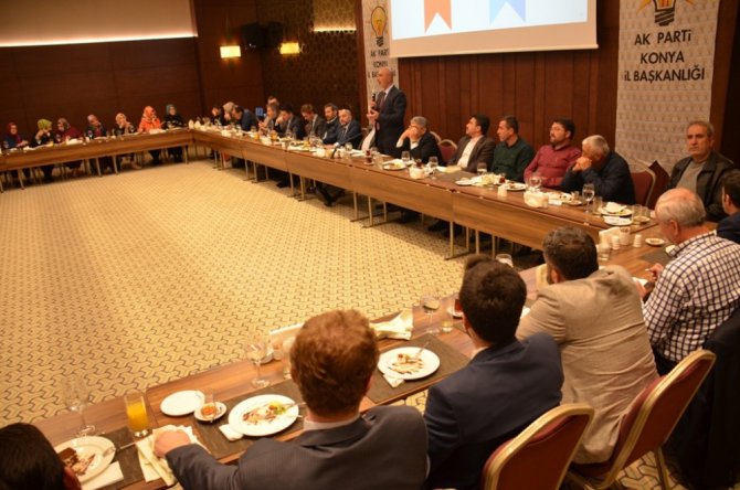 AK Parti Konya eski ve yeni il yönetimleri bir araya geldi