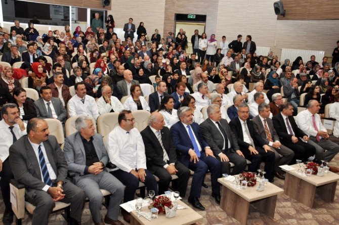NEÜ ve ASÜ tıp öğrencileri birlikte beyaz önlük giydi