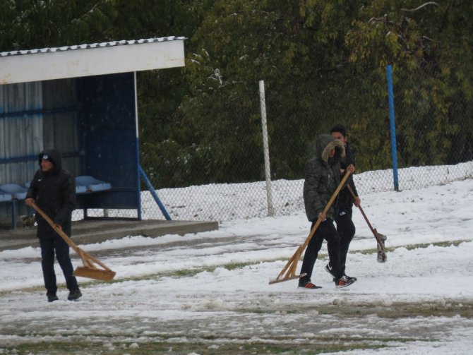 Beyşehir’de kar yağışı
