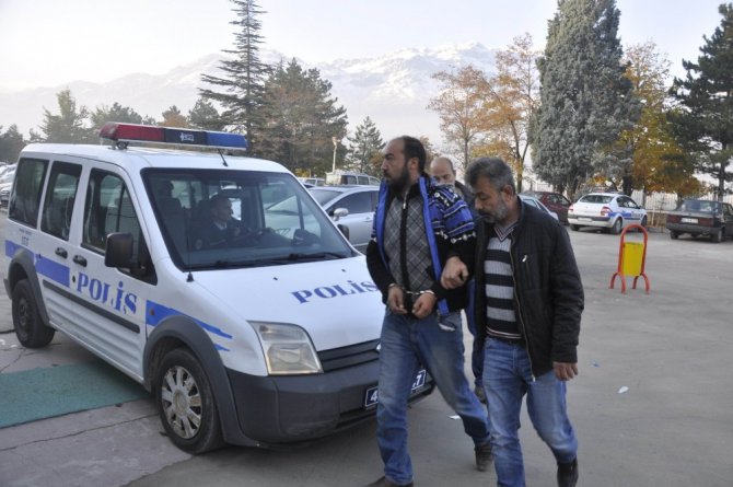 Konya’da uyuşturucu tacirlerine operasyon: 7 gözaltı