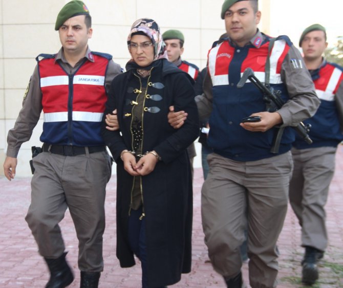 Cinayette ’yasak aşk’ şüphesi