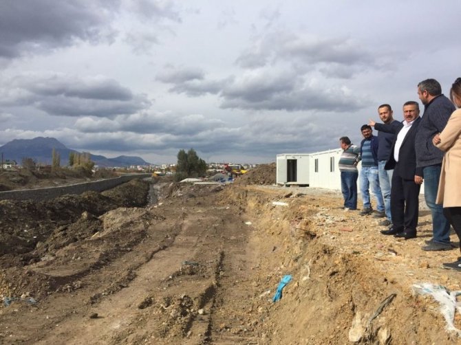Seydişehir’de Akçay Deresi ıslah çalışması sürüyor