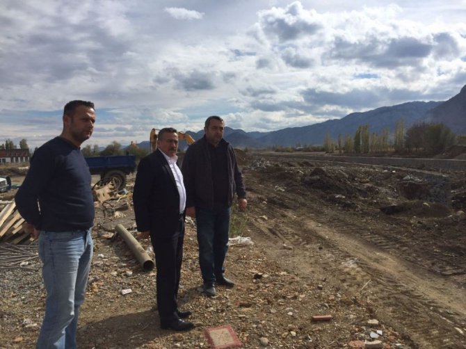 Seydişehir’de Akçay Deresi ıslah çalışması sürüyor