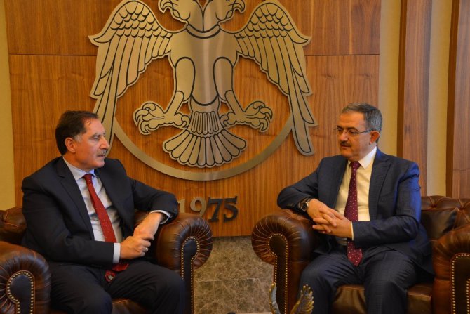 Kamu Başdenetçisi Malkoç’tan Rektör Şahin’e ziyaret