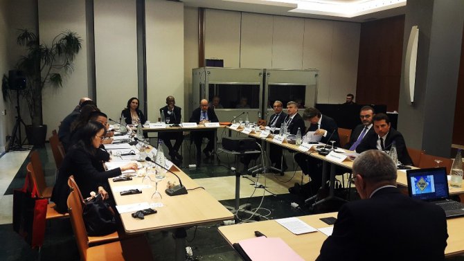 Akyürek: “Savaşları durdurmak için daha fazla inisiyatif alınmalı”