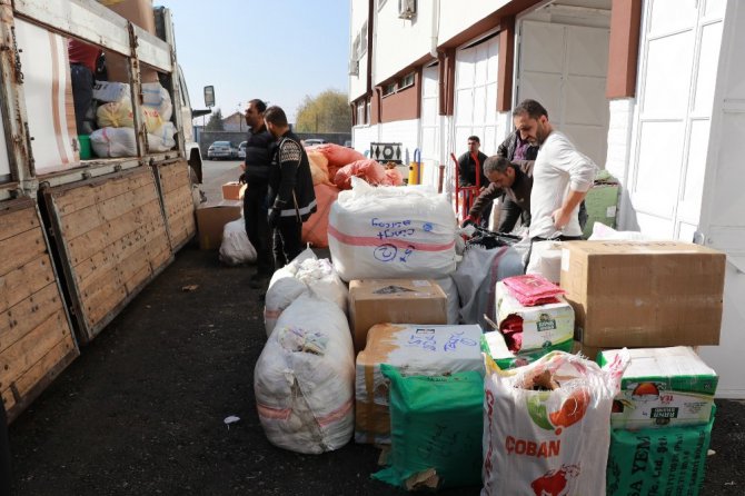 Aksaray’da bebek bezleri arasında kaçak sigara sevkiyatı