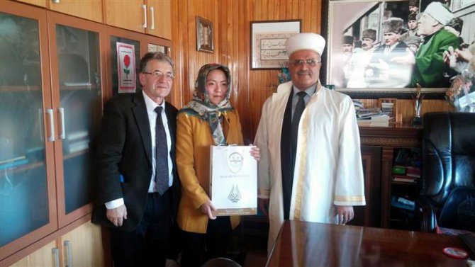 Akşehirli iş adamıyla evli Çinli gelin Müslüman oldu