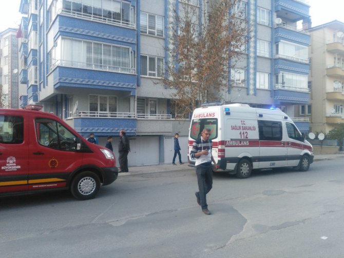 Anten tamircisi havalandırma boşluğuna düştü