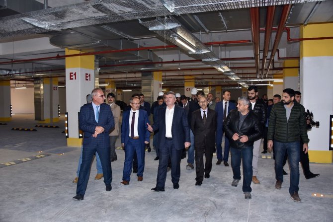 Osmanlı Buğday Pazarı’ndaki bin araçlık otopark tamamlandı