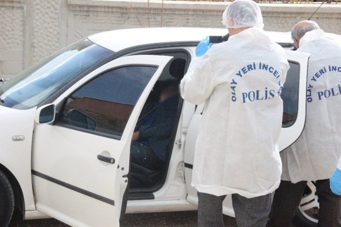 Kayıp şahıs otomobilde ölü bulundu