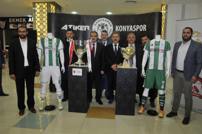 Türkiye’nin iki büyük kupası, Selçuk’ta sergileniyor
