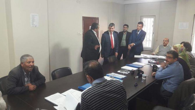 İl Başkanı Altınsoy ziraat odasının çalışmalarıyla ilgili bilgi aldı
