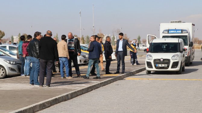 Üniversitede iki öğrenci gurubu arasında kavga: 3 yaralı, 8 gözaltı