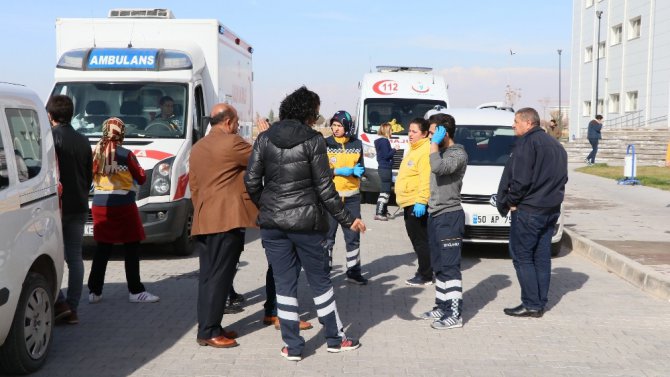 Üniversitede iki öğrenci gurubu arasında kavga: 3 yaralı, 8 gözaltı