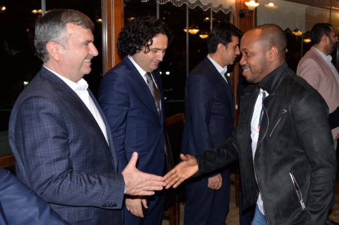 Tahir Akyürek: 