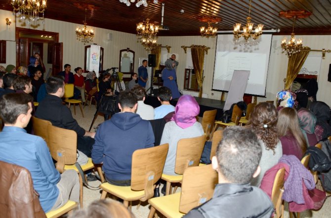Gençlik Meclisinden “Kendi Potansiyelini Keşfet” semineri