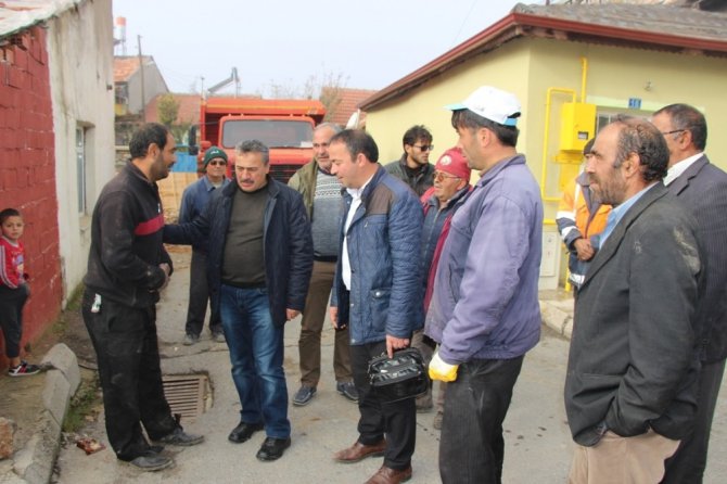 Başkan Tutal’dan evi yanan aileye ziyaret