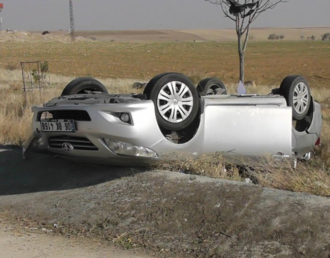 Konya’da otomobil şarampole takla attı: 4 yaralı